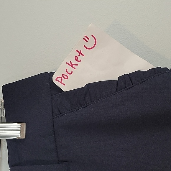 Talbots Ruffle Pockets Cropped Navy Blue Pants 14P - Picture 4 of 8